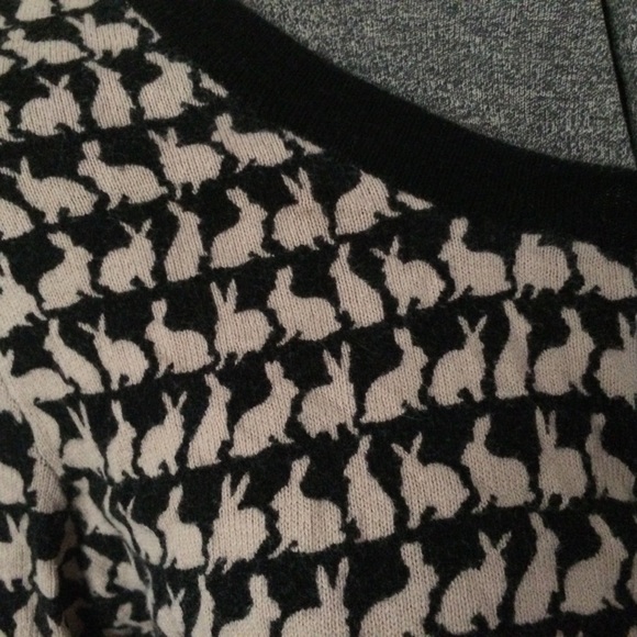 Bunny sweater! - Picture 2 of 8
